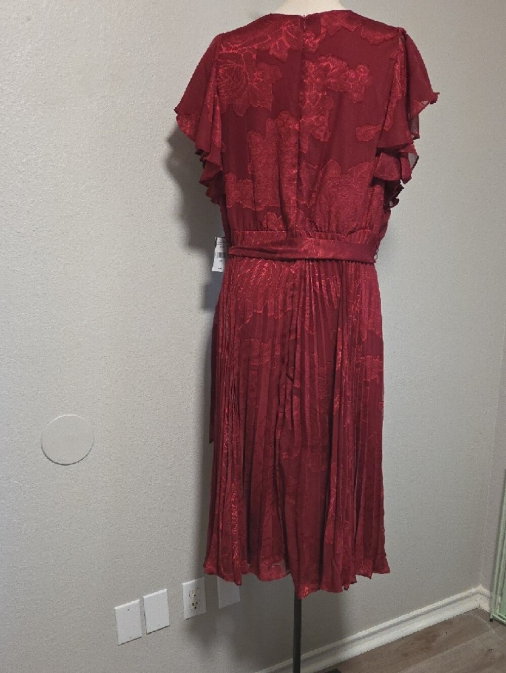 Women's Burgundy V-Neck Pleated Wrap Dress - Picture 4 of 8